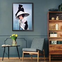 «Хепберн Одри 324» в интерьере гостиной в стиле ретро в серых тонах