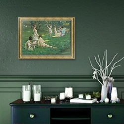 «Охотницы» в интерьере прихожей в зеленых тонах над комодом