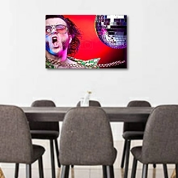 «Вечеринка в ретро-стиле» в интерьере переговорной комнаты в офисе