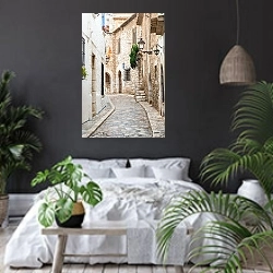 «Испания. Древние улочки города Ситжес » в интерьере современной спальни с черными стенами