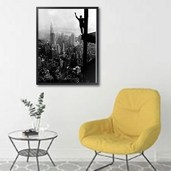 «История в черно-белых фото 1036» в интерьере комнаты в скандинавском стиле с желтым креслом