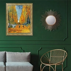 «L'Allee des Alyscamps, Arles, 1888» в интерьере классической гостиной с зеленой стеной над диваном