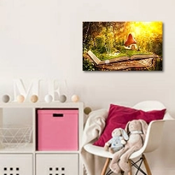 «Magical mushroom house» в интерьере детской комнаты для девочки с розовыми деталями