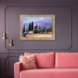 «Farm House in Provence,» в интерьере гостиной с розовым диваном