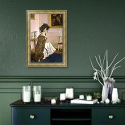 «Портрет княгини Ольги Орловой» в интерьере прихожей в зеленых тонах над комодом