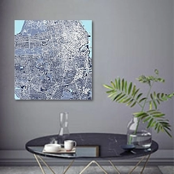 «Карта чудес Сан-Франциско: Город туманов и холмов» в интерьере современной гостиной в серых тонах