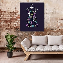 «Женская мода, платье с цитатой #7» в интерьере гостиной в стиле лофт над диваном