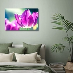 «Тюльпан на поле №4» в интерьере современной спальни в зеленых тонах