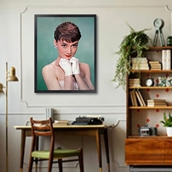 «Хепберн Одри 361» в интерьере кабинета в стиле ретро над столом