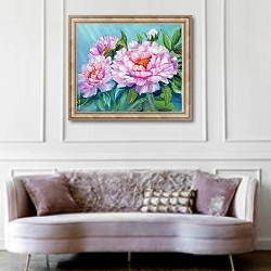 «Три розовых пиона на голубом» в интерьере гостиной в классическом стиле над диваном