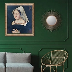 «Анна ван Спанген» в интерьере классической гостиной с зеленой стеной над диваном