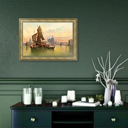 «Venetian Scene» в интерьере прихожей в зеленых тонах над комодом