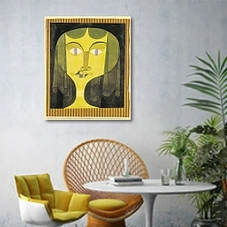 «Portrait Of A Violet-Eyed Woman» в интерьере современной гостиной с желтым креслом