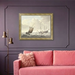 «Движущееся озеро с кораблями, желтый флаг с золотым львом» в интерьере гостиной с розовым диваном