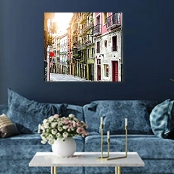 «Древняя улица. Памплона, Наварра, Испания» в интерьере современной гостиной в синем цвете