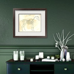 «Anatomy of the Horse» в интерьере зеленой комнаты
