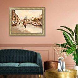 «Venetian Motif II» в интерьере классической гостиной над диваном