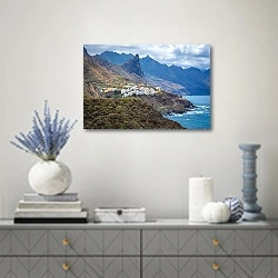 «Прибрежная деревня в Тенерифе, Канарские острова, Испания» в интерьере современной гостиной с голубыми деталями