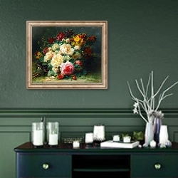 «A Bouquet Of Cabbage Roses» в интерьере прихожей в зеленых тонах над комодом