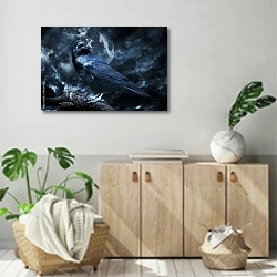 «Черный ворон» в интерьере современной комнаты над комодом