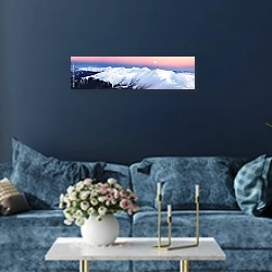 «Вид из обсерватории на горе Поп Иван 2» в интерьере стильной синей гостиной над диваном