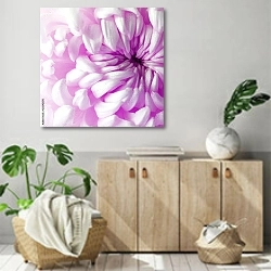 «Лепестки розовой хризантемы» в интерьере современной комнаты над комодом