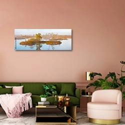 «Беларусь. Туманное утро под Ельней» в интерьере современной гостиной с розовой стеной