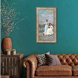 «Neapolitan Beauties» в интерьере гостиной с зеленой стеной над диваном