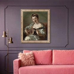 «The Guitar Player» в интерьере гостиной с розовым диваном
