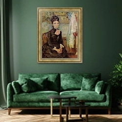 «Сидящяя женщина рядом с колыбелью» в интерьере зеленой гостиной над диваном