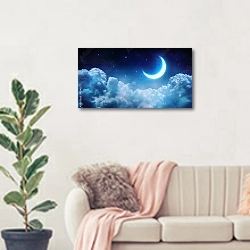 «Месяц в облаках» в интерьере современной светлой гостиной над диваном