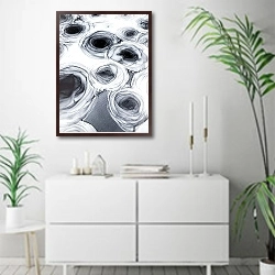 «Черно-белые розы 2» в интерьере светлой минималистичной гостиной над комодом