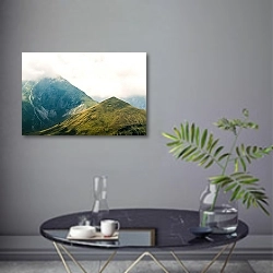«Зеленые склоны швейцарских альп» в интерьере современной гостиной в серых тонах
