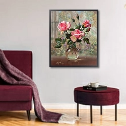 «Madame Butterfly Roses in a Glass Vase» в интерьере гостиной в бордовых тонах