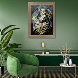 «Материнство» в интерьере гостиной в зеленых тонах