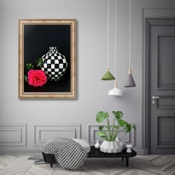 «Красная роза и черно-белая ваза» в интерьере коридора в классическом стиле