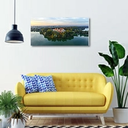 «Беларусь. Несвижский замок с птичьего полета №3» в интерьере современной гостиной с желтым диваном