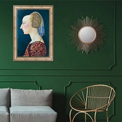 «Портрет леди в красном» в интерьере классической гостиной с зеленой стеной над диваном
