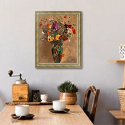 «Большой букет полевых цветов» в интерьере кухни над обеденным столом с кофемолкой