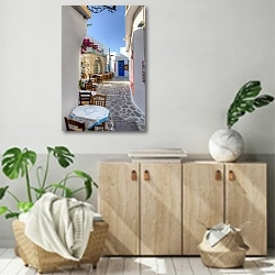 «Греция, остров Милос» в интерьере современной комнаты над комодом