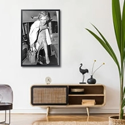 «Monroe, Marilyn 27» в интерьере комнаты в стиле ретро над тумбой