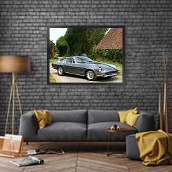 «Monteverdi High Speed 375 S '1967–72» в интерьере в стиле лофт над диваном