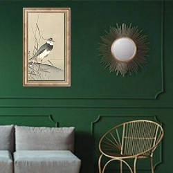 «Lapwing and reed» в интерьере классической гостиной с зеленой стеной над диваном