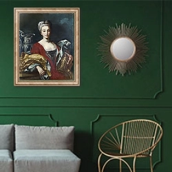 «Портрет леди 8» в интерьере классической гостиной с зеленой стеной над диваном