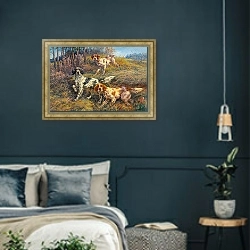 «Трехочковый» в интерьере классической спальни с темными стенами