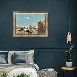 «Day, Venice» в интерьере классической спальни с темными стенами