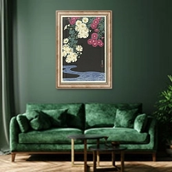 «Chrysanthemums and Running Water» в интерьере зеленой гостиной над диваном