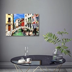 «Италия. Венеция. Гондола на улочках » в интерьере современной гостиной в серых тонах