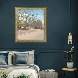 «Набережная Челси, Платаны» в интерьере классической спальни с темными стенами