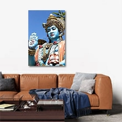 «Статуя Шивы в Бали, Индонезия» в интерьере современной гостиной над диваном